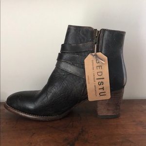 Dark brown leather bootie.